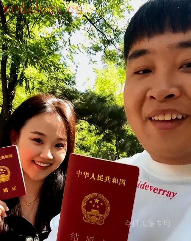 网红李炮儿结婚，婚礼奢华排场大，网友怒斥“网红救国的时代”